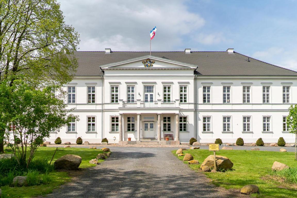 Gutshaus Gross Helle Apartamento *